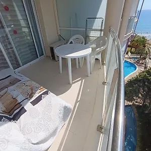 estudios-font-de-mar-a-30m-de-la-playa-calafont.top-hotels-tarragona.com/